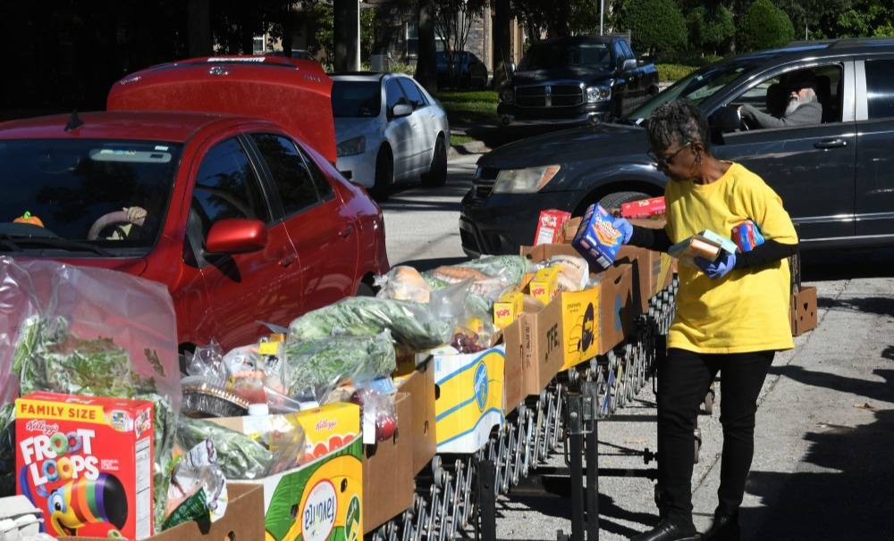 皇冠信用网注册_“了不起的特朗普”花天酒地皇冠信用网注册，4200万美国人却正挨饿
