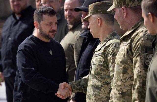 皇冠信用网出租足球_红军城陷落在即皇冠信用网出租足球，德媒紧急提醒乌克兰：再不撤就要人地尽失