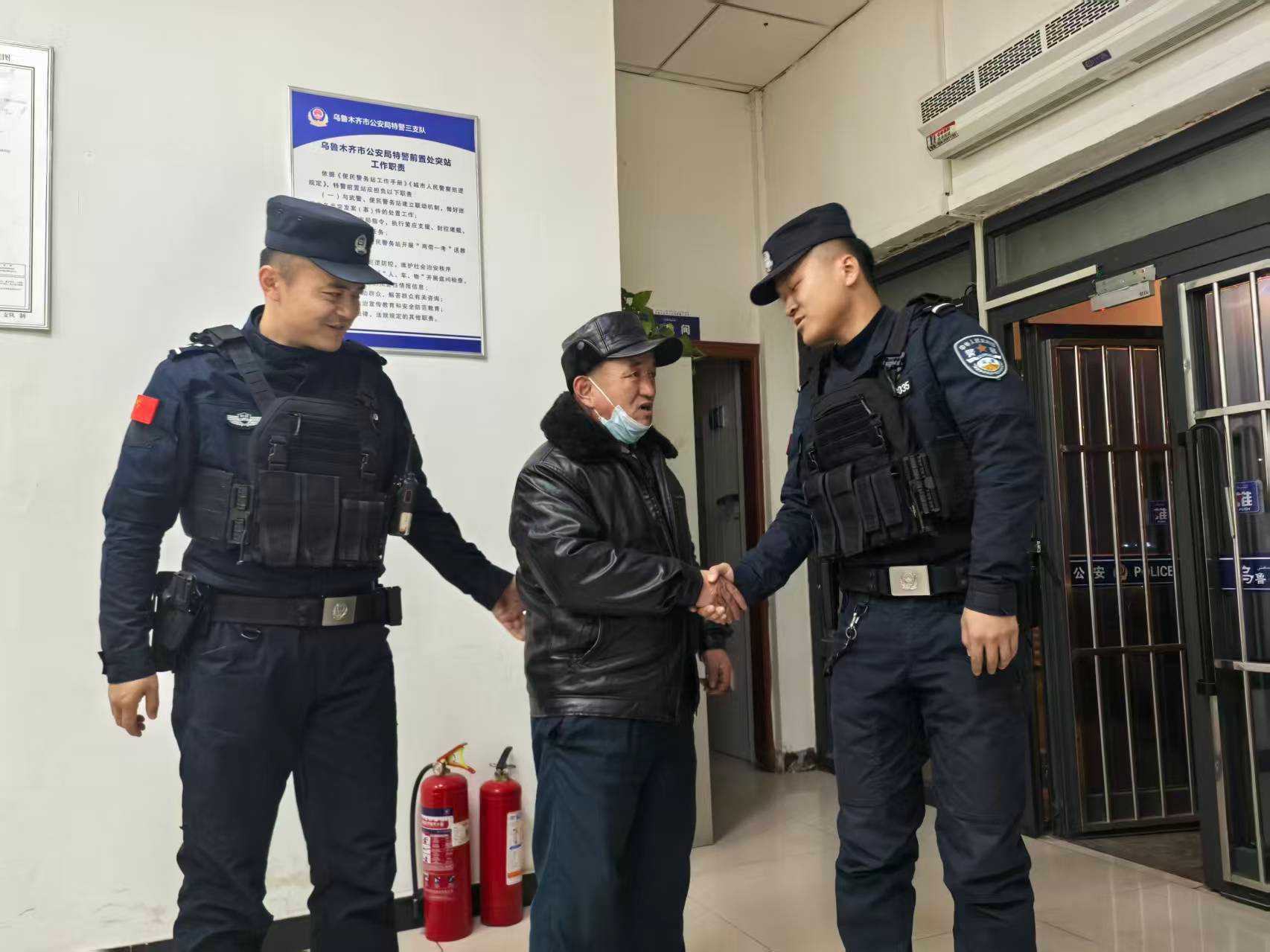 世界杯皇冠信用开户_警心暖民心 两日寻回三部“失联”手机