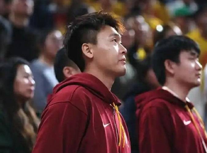 皇冠信用庄家_男篮世预赛｜中国男篮带13名球员赴韩国 赵睿随队出征