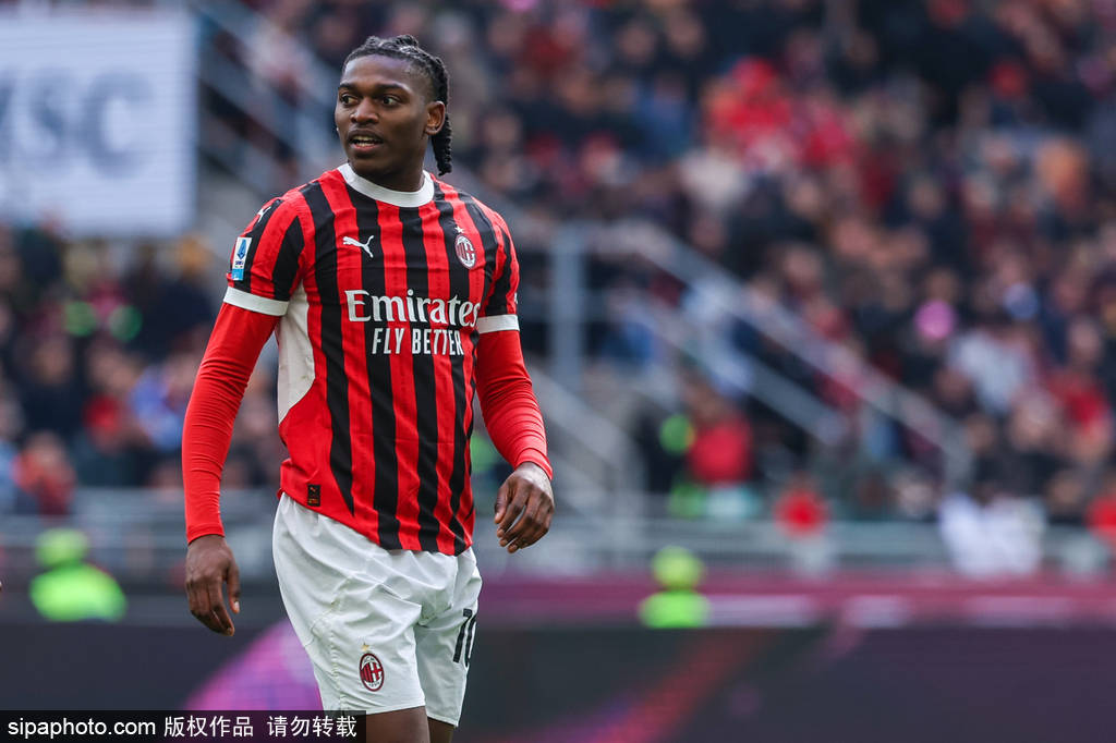 皇冠信用网代理电话_观战台：曼联恶战纽卡+切尔西火拼维拉 曼城冲八连胜