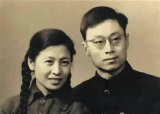 皇冠ag mos033
_首次公开皇冠ag mos033
!这是70多年前于敏的工资条