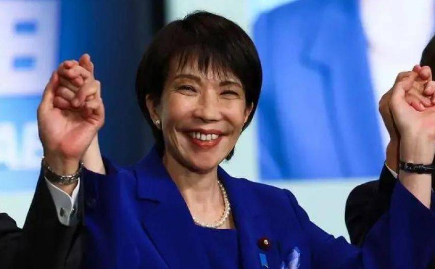 冰球_马克龙还没踏上访华飞机冰球，日本媒体便发出警告，中国实力深不可测，对外释放的信号非比寻常